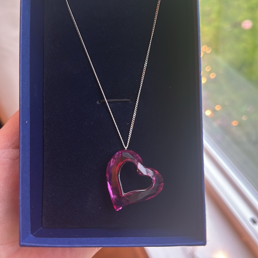Gorgeous Swarovski Crystal Fuchsia Heart Necklace